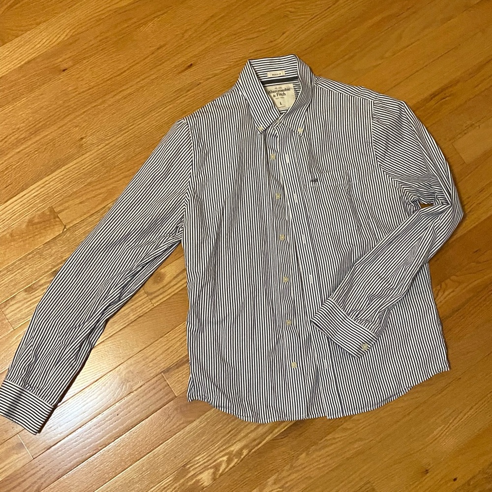 Abercrombie button down shirt, size M